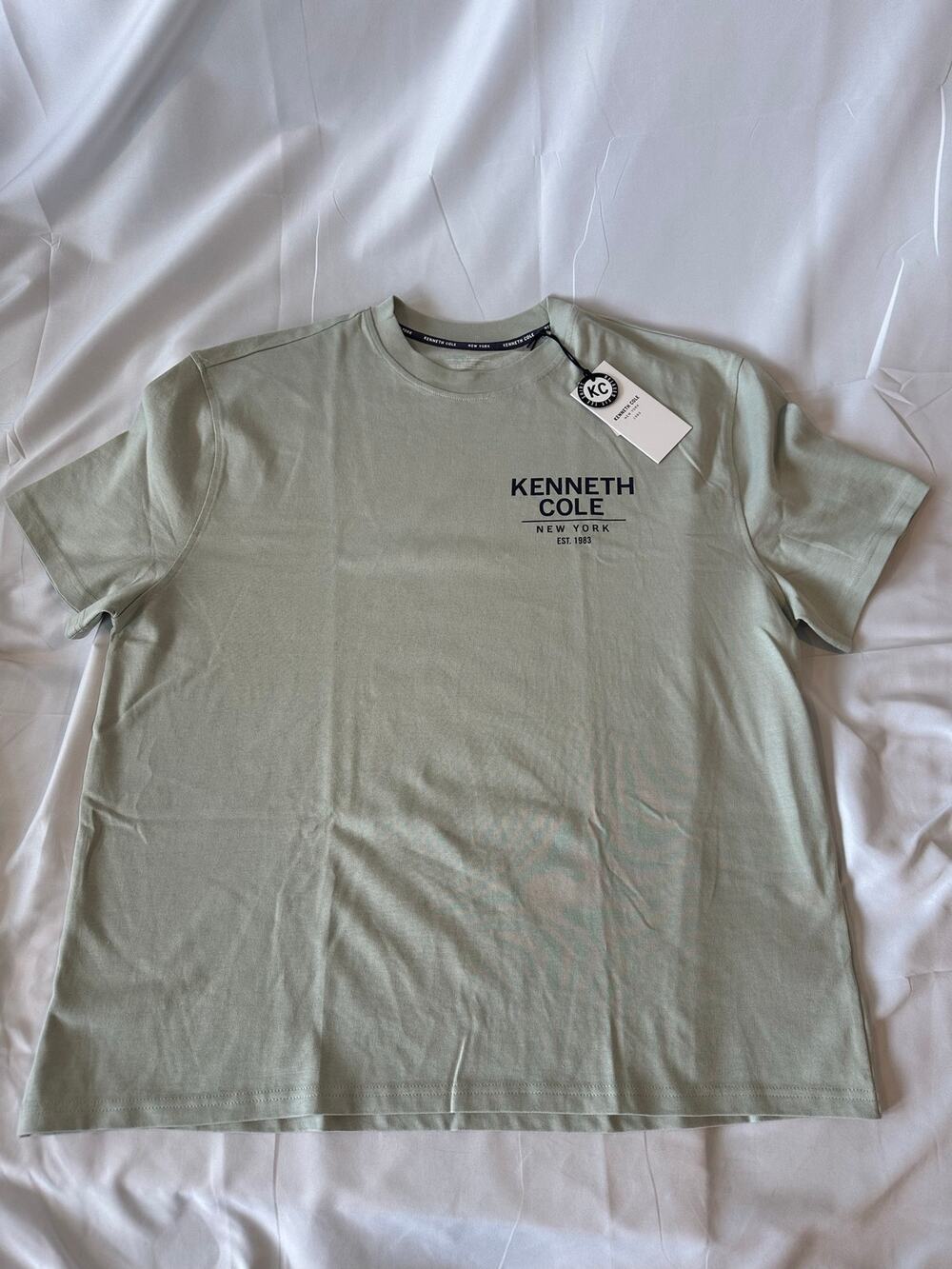 NWT Kenneth Cole New York Relaxed Fit Logo Graphic T-Shirt 
Green/Sage size XL